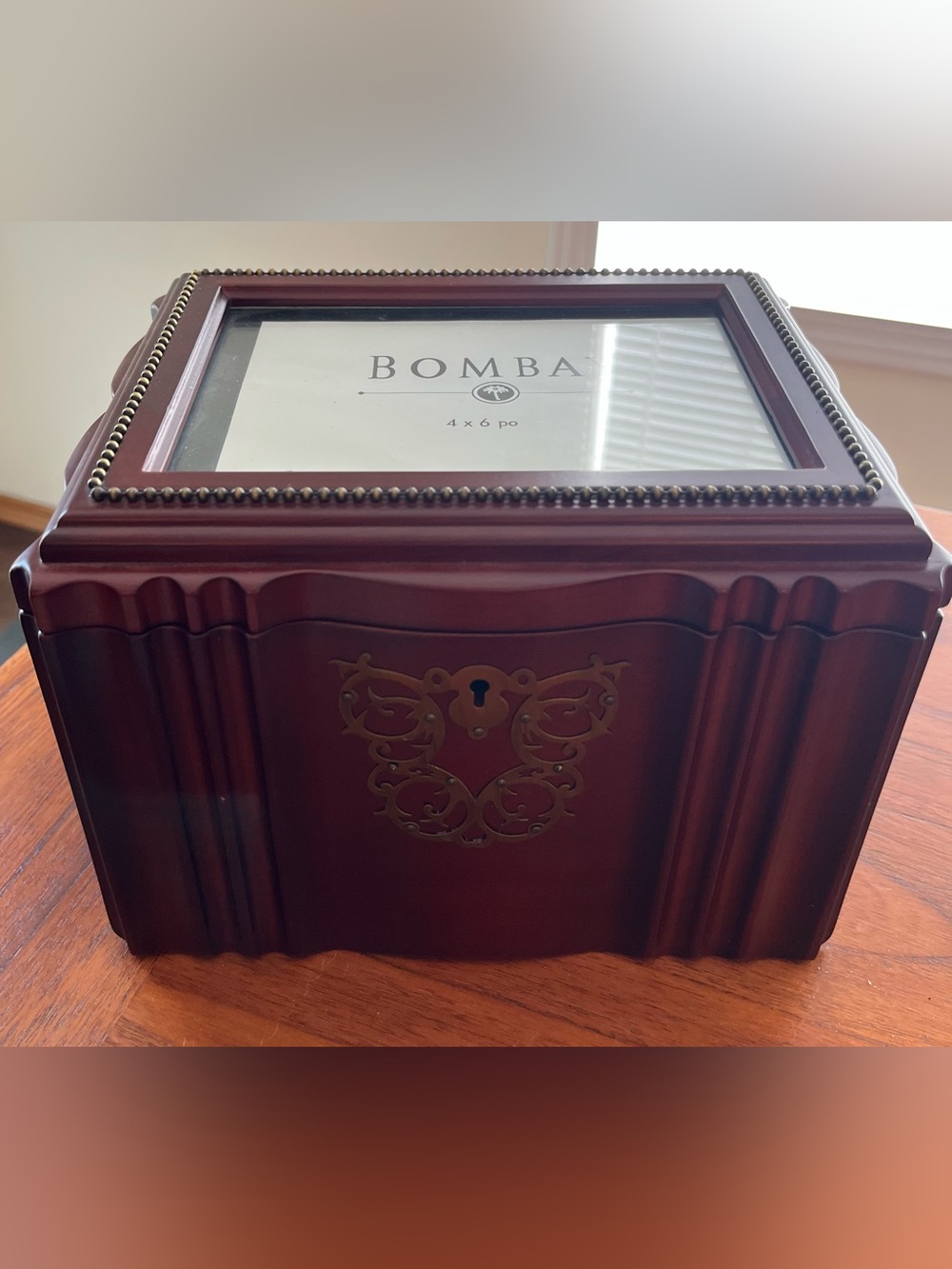 Bombay wooden locking jewelry photo box